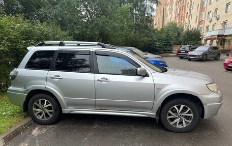 Mitsubishi Outlander III рестайлинг 3, 2006 год, 445 000 рублей, 4 фотография