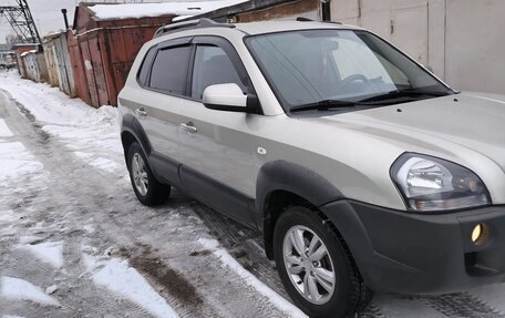 Hyundai Tucson III, 2008 год, 900 000 рублей, 4 фотография