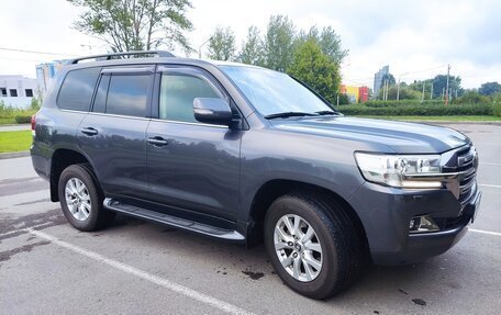 Toyota Land Cruiser 200, 2018 год, 5 400 000 рублей, 3 фотография