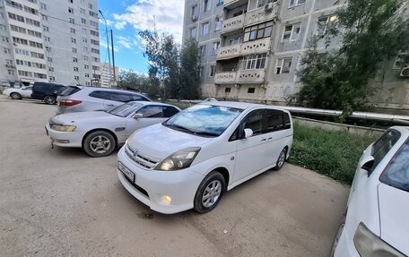 Toyota ISis I, 2011 год, 1 320 000 рублей, 3 фотография