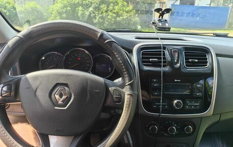 Renault Logan II, 2017 год, 840 000 рублей, 7 фотография