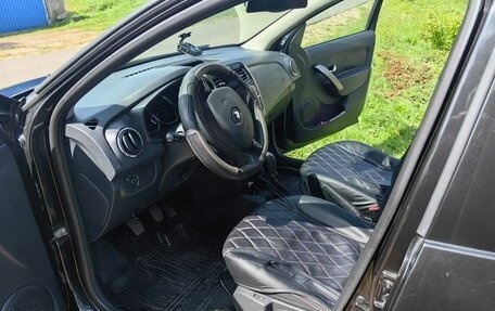 Renault Logan II, 2017 год, 840 000 рублей, 5 фотография