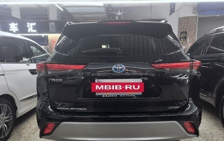 Toyota Highlander, 2022 год, 3 350 000 рублей, 3 фотография