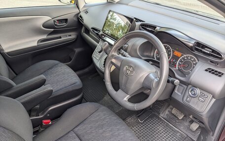 Toyota Wish II, 2011 год, 1 370 000 рублей, 9 фотография
