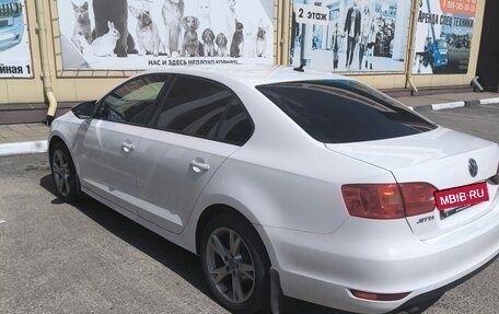 Volkswagen Jetta VI, 2012 год, 750 000 рублей, 3 фотография