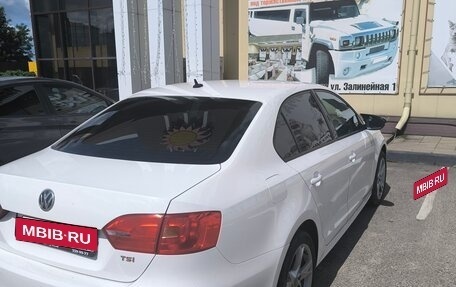 Volkswagen Jetta VI, 2012 год, 750 000 рублей, 2 фотография