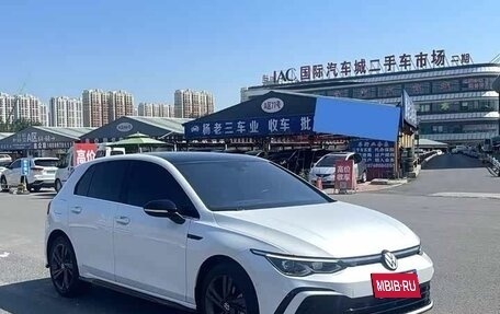Volkswagen Golf VIII, 2022 год, 1 890 000 рублей, 3 фотография