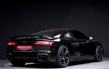 Audi R8, 2021 год, 17 533 000 рублей, 2 фотография