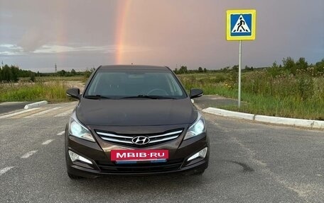 Hyundai Solaris II рестайлинг, 2016 год, 1 000 000 рублей, 2 фотография