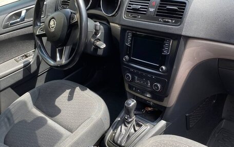 Skoda Yeti I рестайлинг, 2015 год, 1 000 000 рублей, 4 фотография
