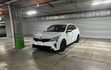 KIA Rio IV, 2021 год, 1 550 000 рублей, 4 фотография