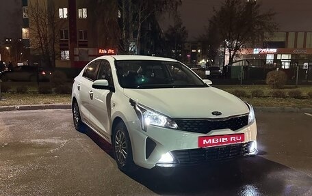 KIA Rio IV, 2021 год, 1 550 000 рублей, 5 фотография