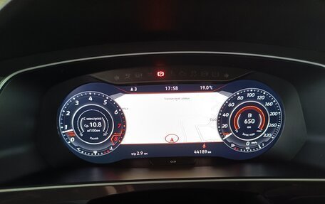 Volkswagen Tiguan II, 2018 год, 2 229 999 рублей, 16 фотография