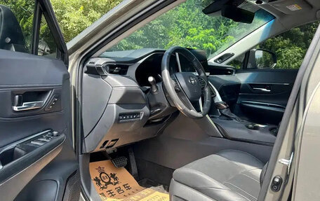 Toyota Harrier, 2022 год, 3 350 000 рублей, 8 фотография