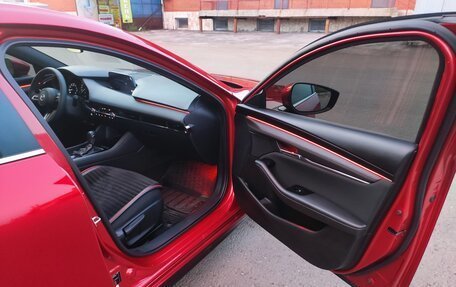 Mazda 3, 2019 год, 2 100 000 рублей, 16 фотография