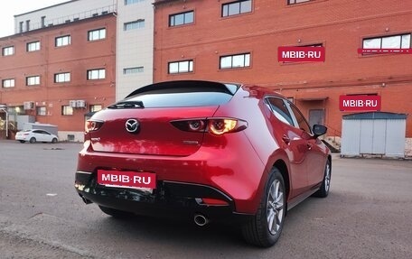 Mazda 3, 2019 год, 2 100 000 рублей, 13 фотография