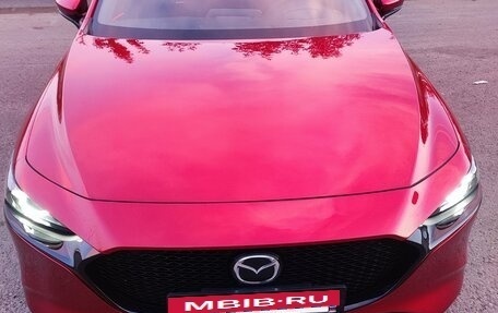 Mazda 3, 2019 год, 2 100 000 рублей, 17 фотография