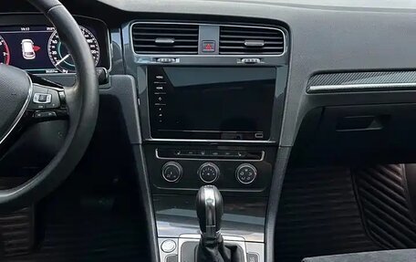 Volkswagen Golf VII, 2020 год, 1 550 000 рублей, 23 фотография