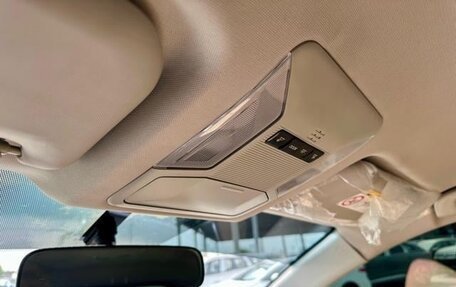 Toyota RAV4, 2021 год, 2 000 000 рублей, 37 фотография