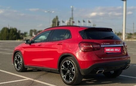 Mercedes-Benz GLA, 2019 год, 2 750 000 рублей, 3 фотография