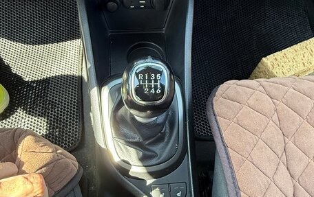 KIA Rio III рестайлинг, 2017 год, 1 000 000 рублей, 23 фотография
