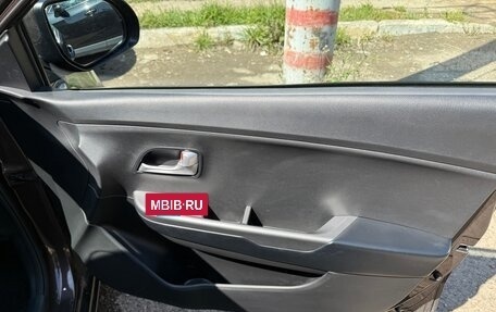 KIA Rio III рестайлинг, 2017 год, 1 000 000 рублей, 17 фотография
