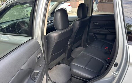 Mitsubishi Outlander III рестайлинг 3, 2017 год, 2 000 000 рублей, 10 фотография