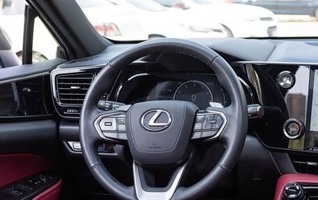 Lexus NX, 2023 год, 4 000 000 рублей, 13 фотография