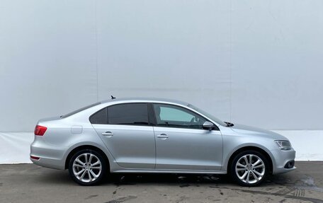 Volkswagen Jetta VI, 2013 год, 915 000 рублей, 4 фотография