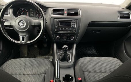 Volkswagen Jetta VI, 2013 год, 915 000 рублей, 15 фотография