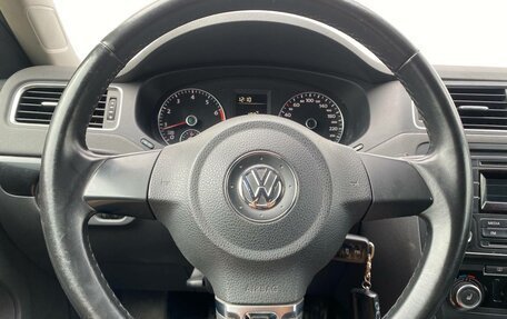 Volkswagen Jetta VI, 2013 год, 915 000 рублей, 12 фотография