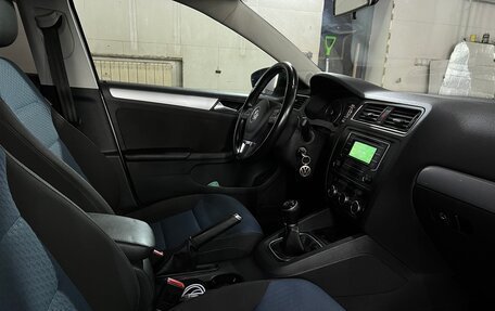 Volkswagen Jetta VI, 2013 год, 1 059 000 рублей, 4 фотография