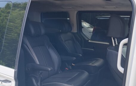 Hyundai Staria, 2022 год, 4 600 000 рублей, 8 фотография