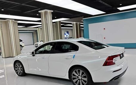 Volvo S60 III, 2021 год, 1 808 000 рублей, 5 фотография