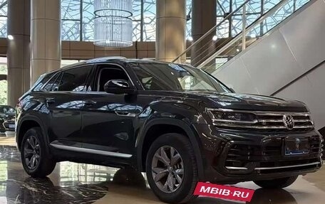 Volkswagen Teramont I, 2022 год, 2 620 000 рублей, 2 фотография
