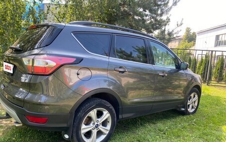 Ford Escape III, 2018 год, 1 700 000 рублей, 2 фотография