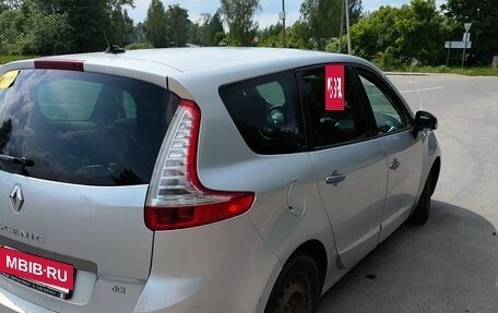 Renault Scenic III, 2011 год, 630 000 рублей, 8 фотография