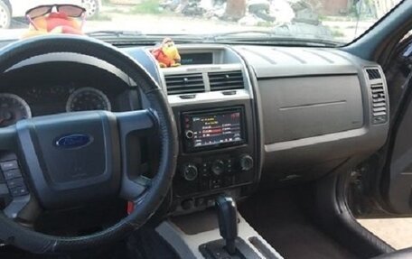 Ford Escape II, 2008 год, 7 фотография