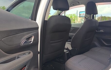 Opel Mokka I, 2013 год, 1 000 000 рублей, 13 фотография