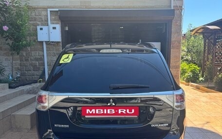 Mitsubishi Outlander III рестайлинг 3, 2012 год, 1 300 000 рублей, 4 фотография