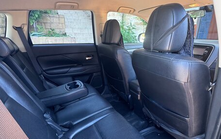 Mitsubishi Outlander III рестайлинг 3, 2012 год, 1 300 000 рублей, 10 фотография