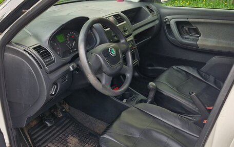 Skoda Fabia II, 2010 год, 320 000 рублей, 5 фотография