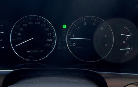 Toyota Land Cruiser 100 рестайлинг 2, 2007 год, 2 500 000 рублей, 26 фотография
