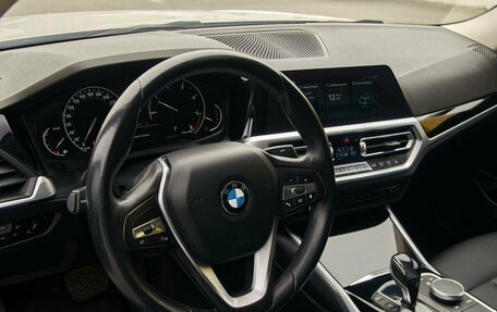 BMW 3 серия, 2019 год, 3 048 000 рублей, 10 фотография