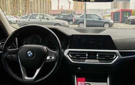 BMW 3 серия, 2019 год, 3 048 000 рублей, 14 фотография