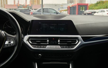 BMW 3 серия, 2019 год, 3 048 000 рублей, 16 фотография