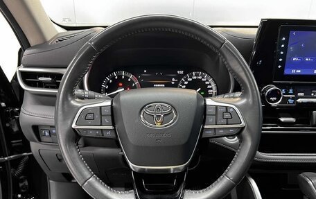 Toyota Highlander, 2022 год, 3 015 000 рублей, 11 фотография
