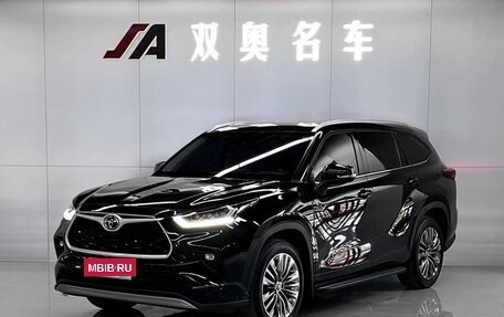 Toyota Highlander, 2022 год, 3 015 000 рублей, 3 фотография