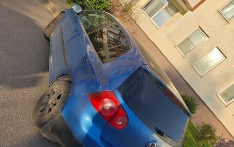 Volkswagen Golf V, 2004 год, 398 000 рублей, 2 фотография