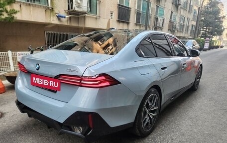 BMW 5 серия, 2024 год, 6 120 000 рублей, 2 фотография